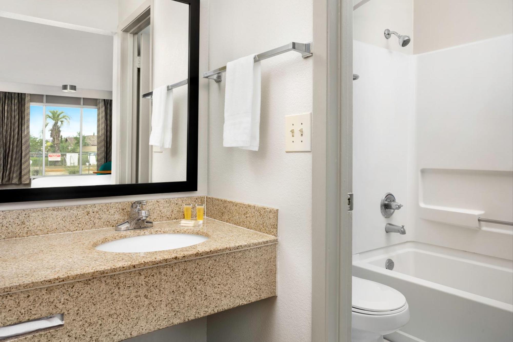 Days Inn By Wyndham Lake City I-75 Zewnętrze zdjęcie
