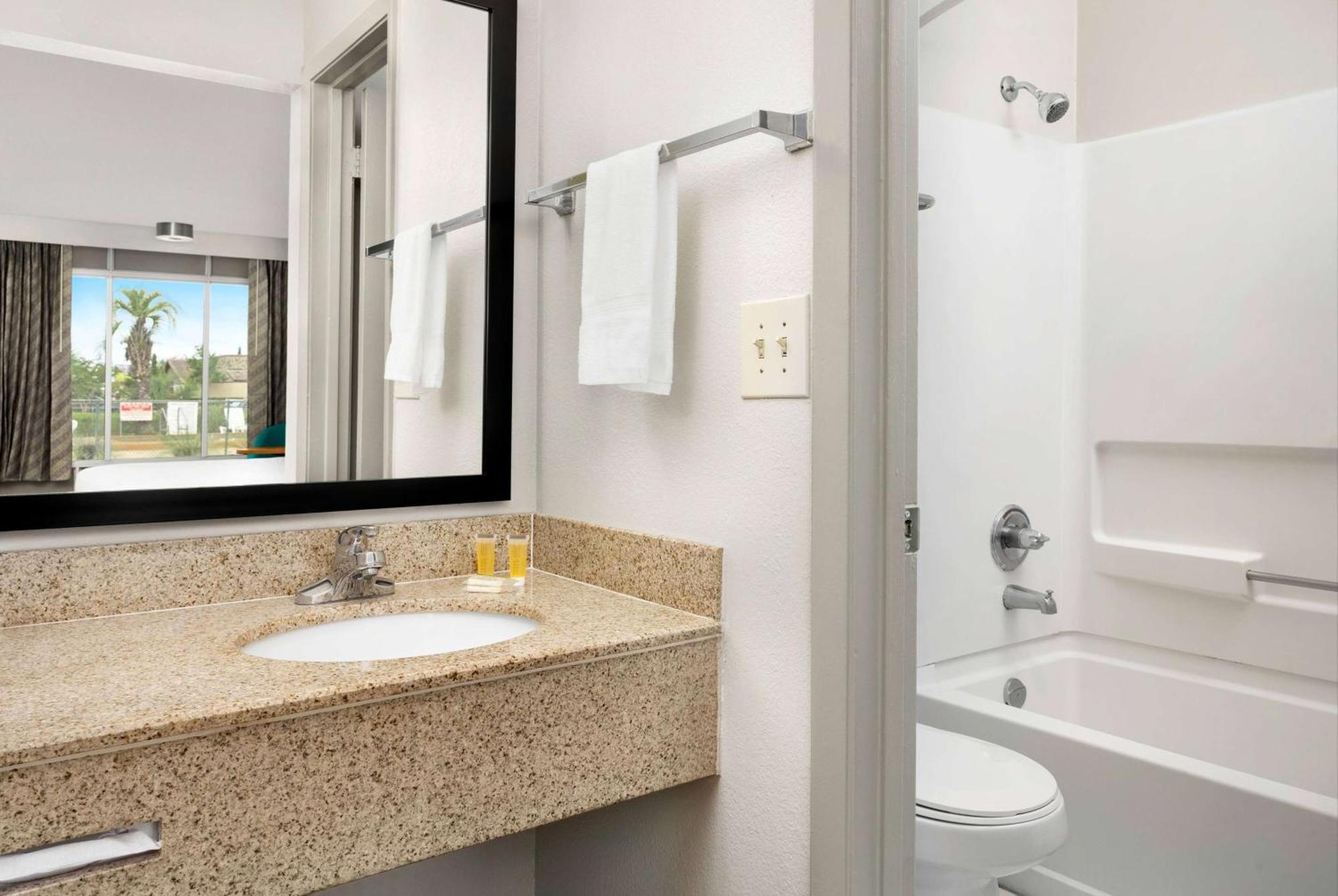 Days Inn By Wyndham Lake City I-75 Zewnętrze zdjęcie
